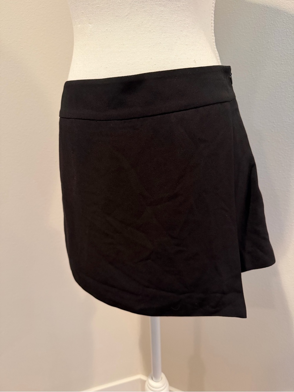 Forever 21 Black Mini Skort
